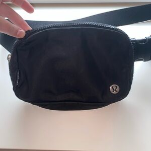 Lululemon black belt bag